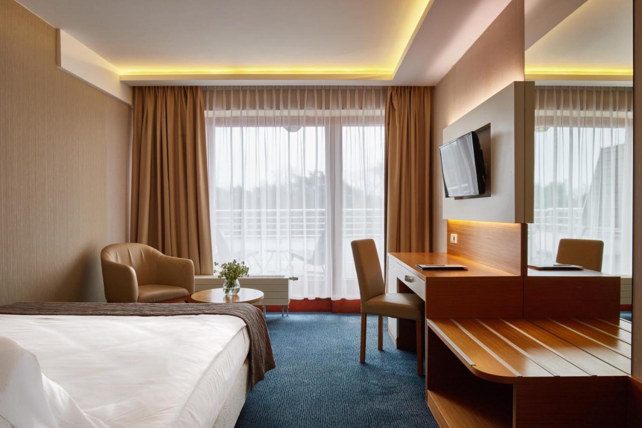 Hotel Dom Zdrojowy Resort & Spa - Destigo Hotels Jastarnia Kültér fotó