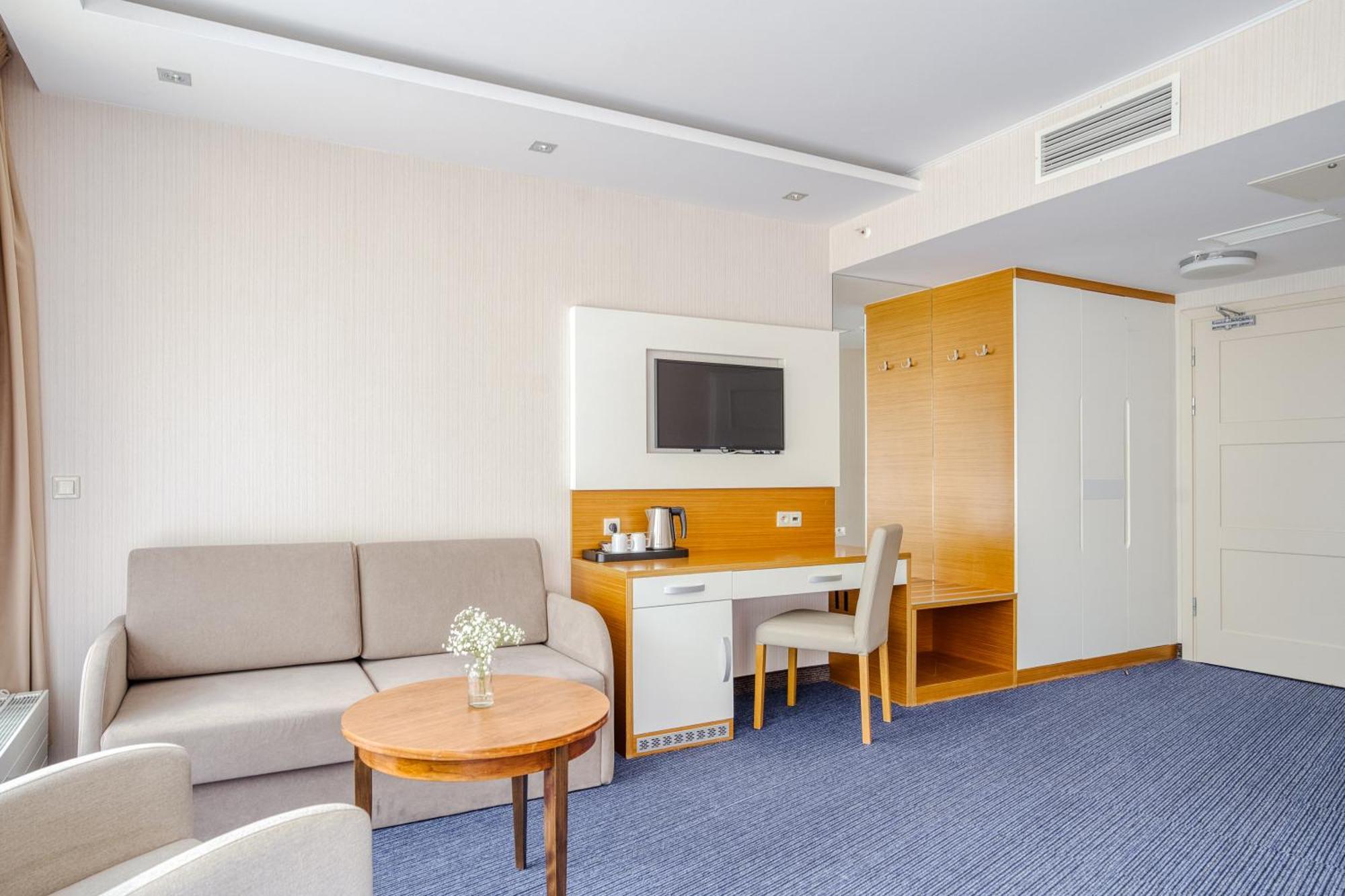 Hotel Dom Zdrojowy Resort & Spa - Destigo Hotels Jastarnia Kültér fotó